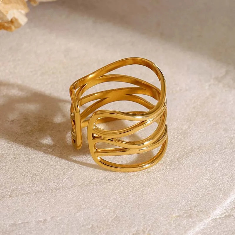 The Céleste Ring | Minimalist Gold Statement Ring